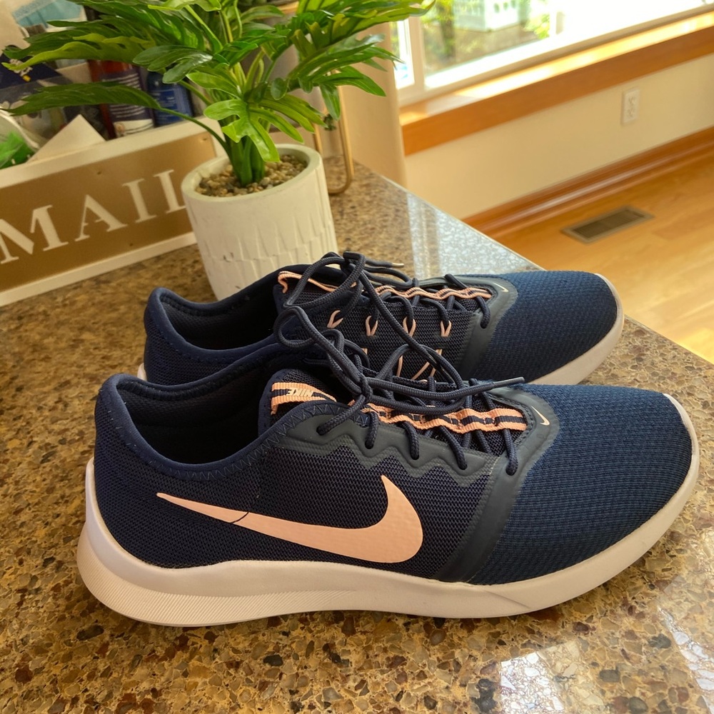 Bundle For 2 Nike - image 8